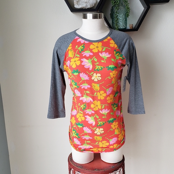 LuLaRoe Tops - 🎉NWT lularoe randy 3/4 sleeve top sz XS